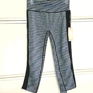 Jilla capri leggings multi gray black size small ladies NWOT